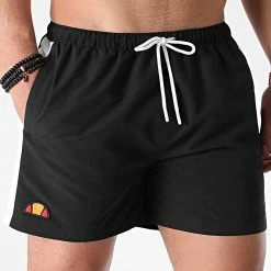 Bon marché 🎁 Short De Bain A Bandes Tamarollo SLB13209 Noir Blanc de Ellesse ⭐ -Ellesse Soldes ellesse 264395 SLB13209 BLACK 20210430T155909 03