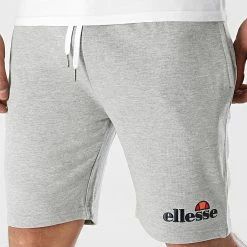Top 10 🤩 Short Jogging Silvan Fleece SHF09162 Gris Chiné de Ellesse 🎉
