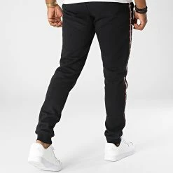 Sortie ⭐ Pantalon Jogging A Bandes Jettan Noir Réfléchissant de Ellesse 👍 -Ellesse Soldes ellesse 335771 SHP16198 BLACK 20220906T141038 04