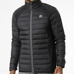 De gros 🛒 Doudoune Tundra SHP15820 Noir Réfléchissant de Ellesse ❤️